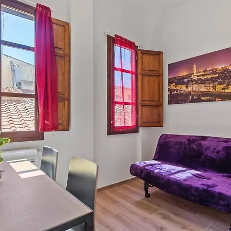 Guesthost - Uffizi Gallery Cozy Flat * 피렌체